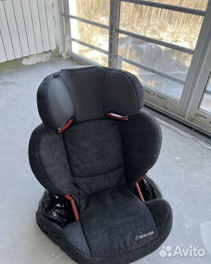 Автокресло Maxi-Cosi