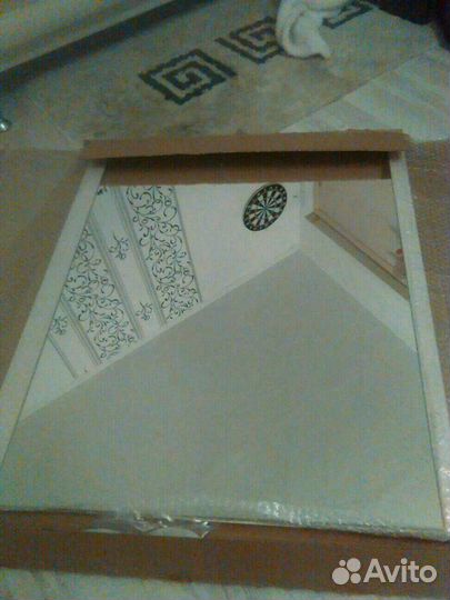 Зеркало навесное новое в упаковке