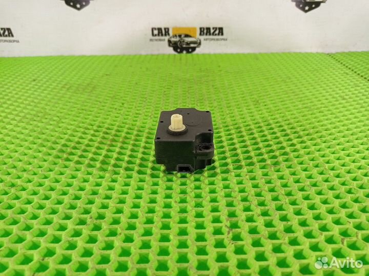 Моторчик привода заслонок отопителя