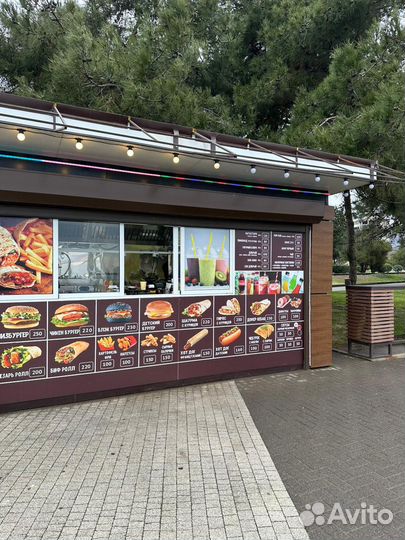 Повар шаурмист