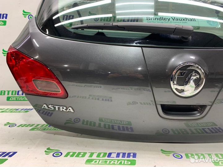 Крышка багажника в сборе задняя Opel Astra J