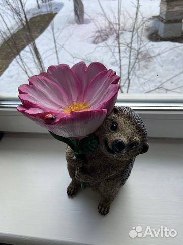 Фигурка садовая Ежик с цветком