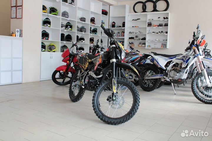 Мотоцикл BSE Z1 19/16 HotRod Red