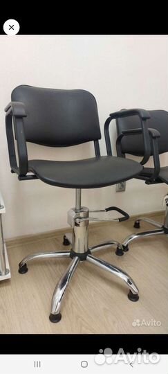 Парикмахерское кресло бу