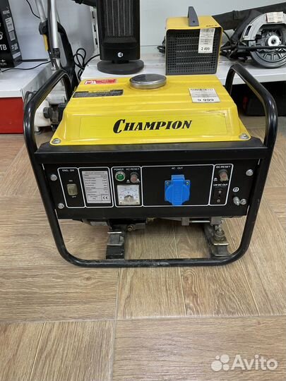 Бензиновый генератор Champion GG1300 тмн10