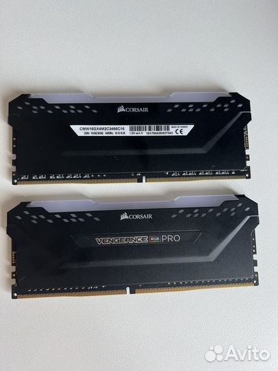 Карта памяти Corsair