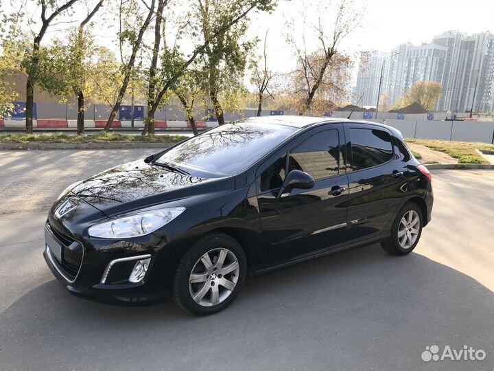 Peugeot 308 1.6 AT, 2011, 139 350 км