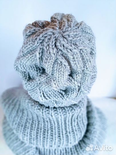 Шапка женская вязаная