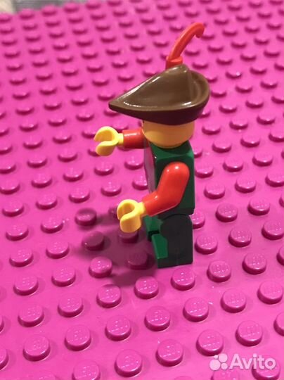 Lego коллекционная фигурка Робин Гуд