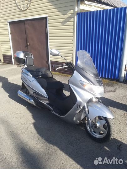 Suzuki skywave 400
