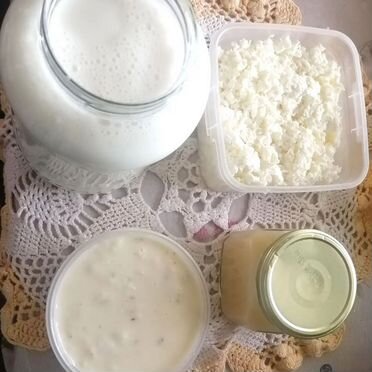 Молочные продукты деревенские