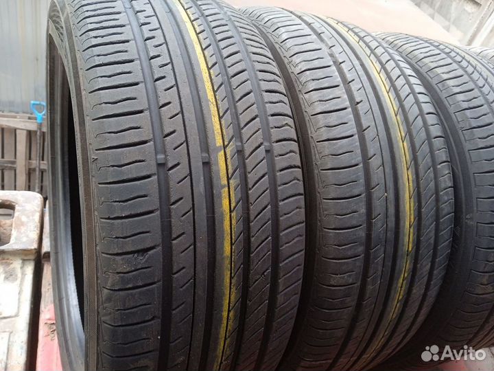 Yokohama Advan dB V552 245/45 R18