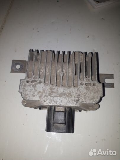 Блок управления бензонасосом volvo XC70 S80 XC60