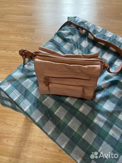 Дамская сумка. Италия. Оригинал.See bu Chloe