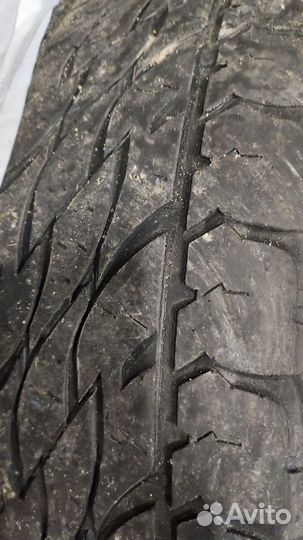 Bridgestone Dueler A/T 697 265/65 R17