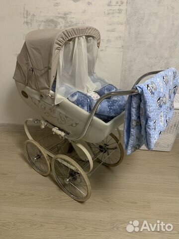 Ретро коляска