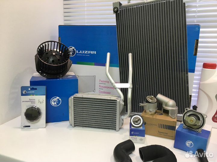 Вентилятор охлаждения Nissan Juke (10) 1.6i (с кожухом)