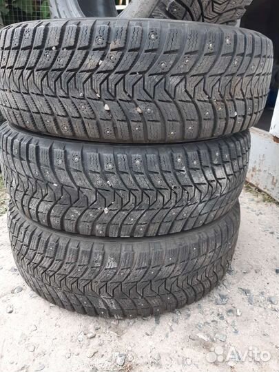 Michelin X-Ice North 3 215/60 R17