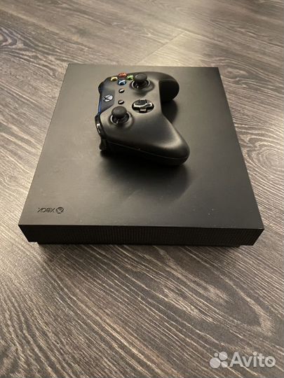 Xbox One x 1tb