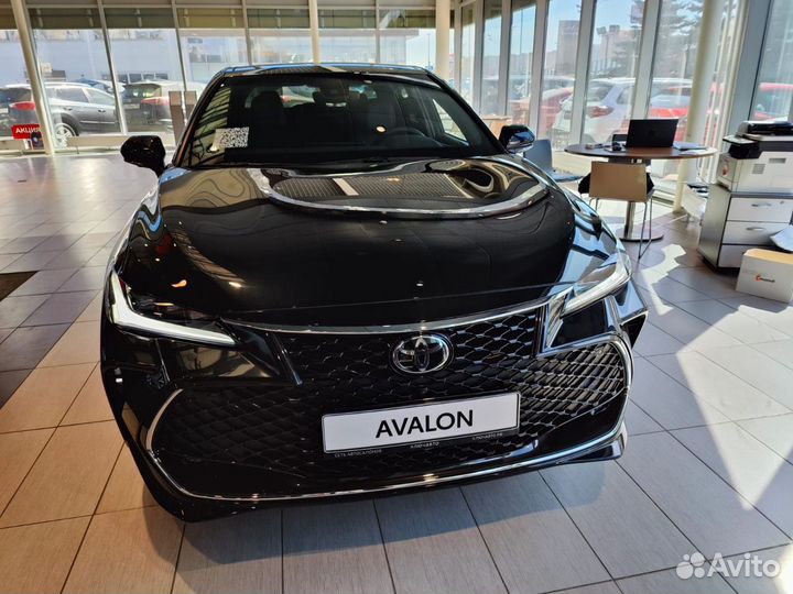 Toyota Avalon 2.5 AT, 2022