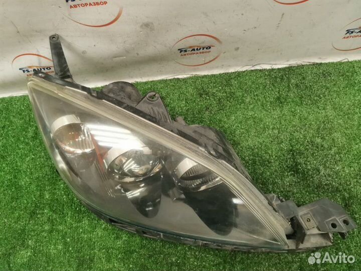 Фара ксеноновая передняя правая Mazda 3 хетчбек BK