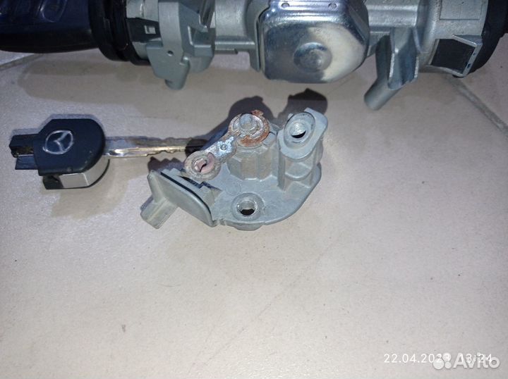 Замок зажигания, личинка замка Мазда 3 бк седан