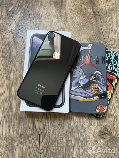 iPhone Xr, 64 ГБ