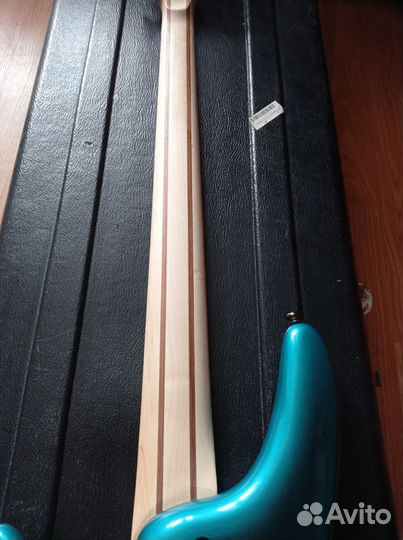 Ibanez sr-305e