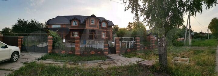 Дом 188 м² на участке 15 сот.