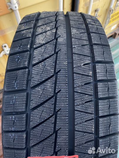RoadX RX Frost WU02 235/55 R19 101H