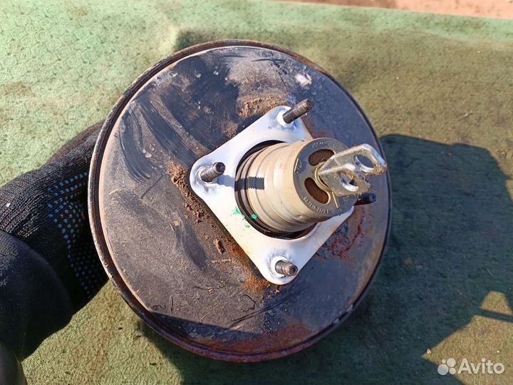 Вакуумный усилитель тормозов Форд фиеста 2008 г