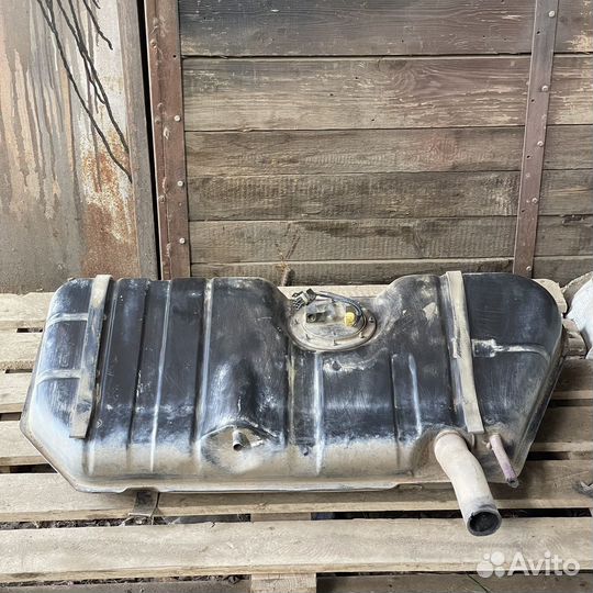 Топливный бак ваз 2110
