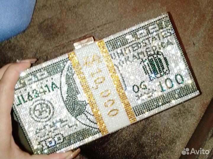 Клатч в стразах