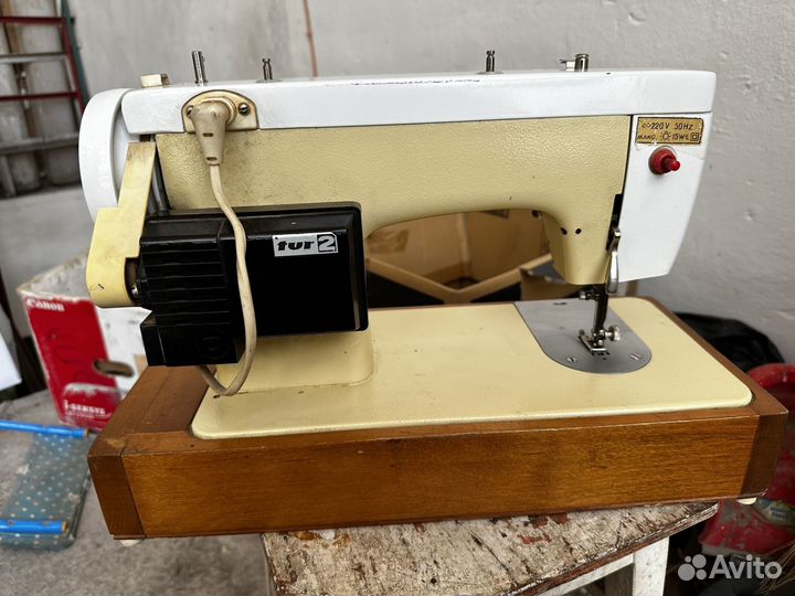 Швейная машинка чайка 132м