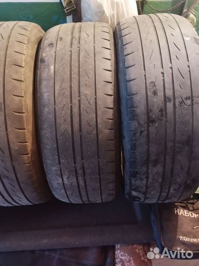 Bridgestone MY-02 Sporty Style 215/55 R17 94V