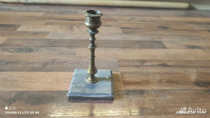 Подсвечник с натуральным камнем