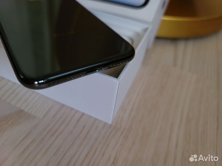 iPhone X, 256 ГБ