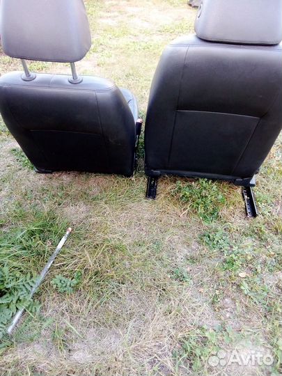 Передние кожаные сидения Tuareg рейсталинг