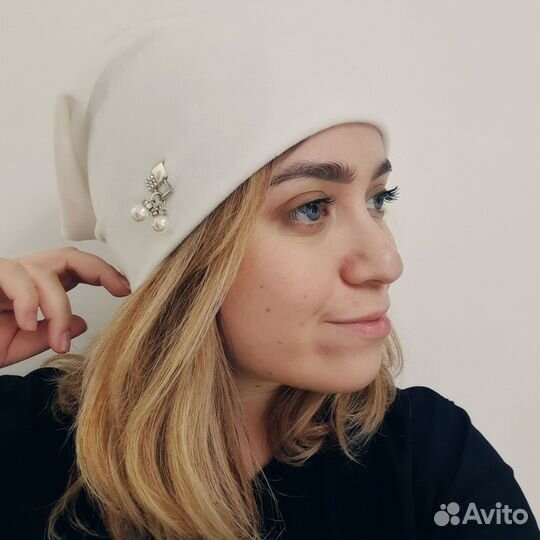 Бархатная шапка AB
