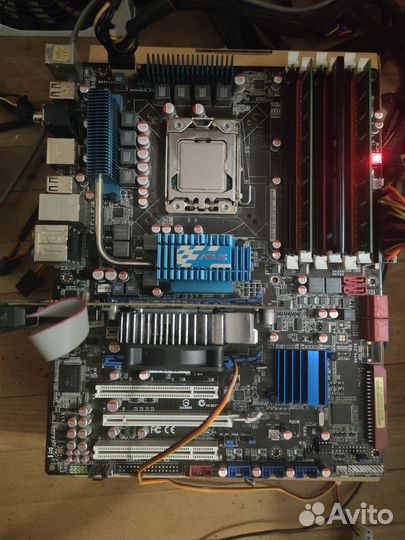 Материнская плата LGA 1366
