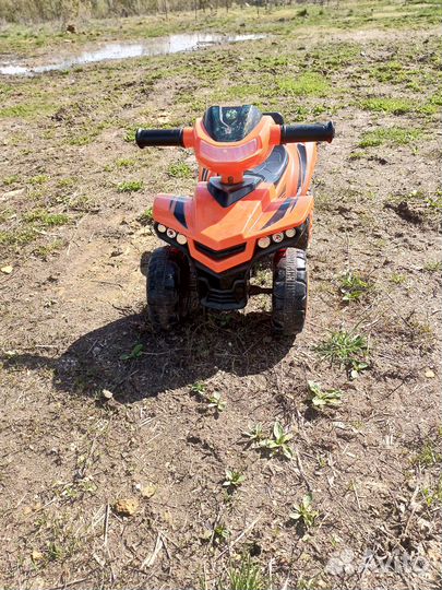 Машинка музыкальная