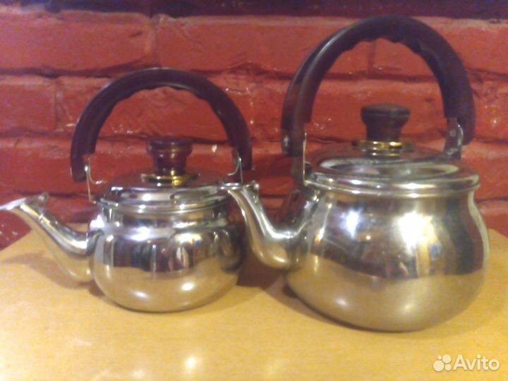 Металлический чайник
