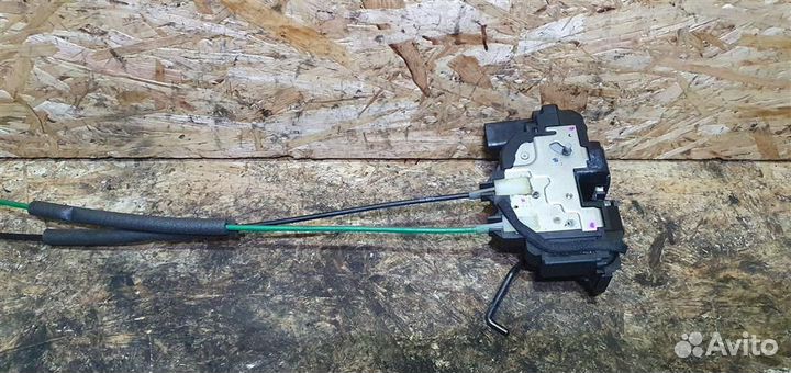 Замок двери задней левой Hyundai i20 2008-2014