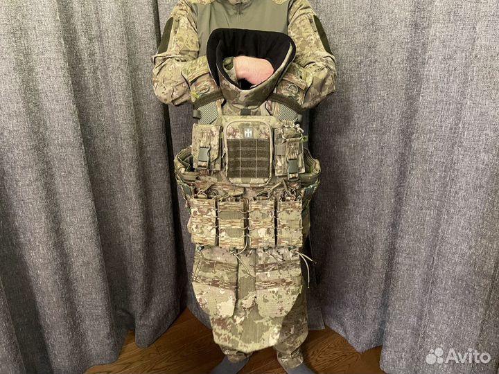 Плитник с подсумками