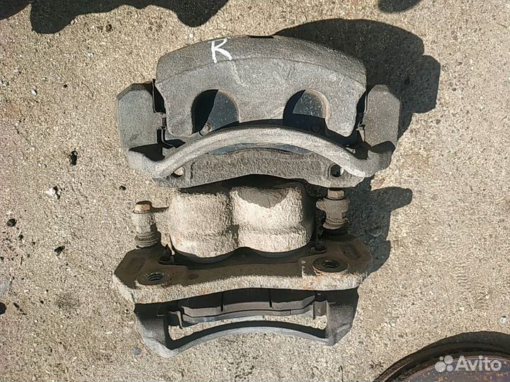 Суппорт передний opel antara