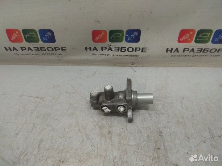 Главный тормозной цилиндр Land Rover Freelander 2