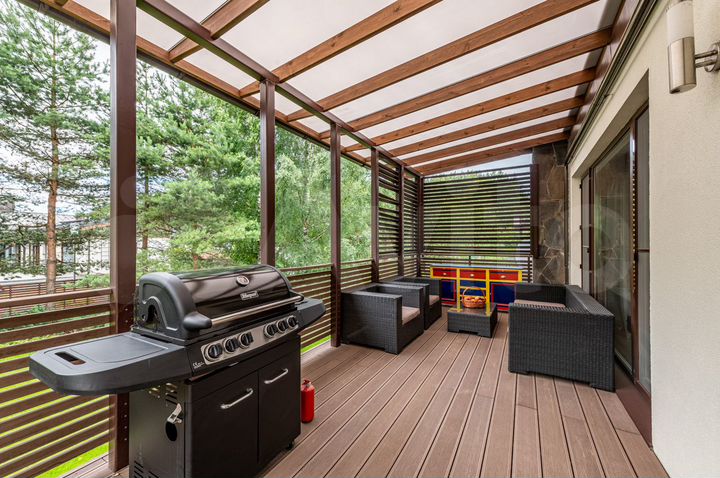 Коттедж 327,1 м² на участке 22,1 сот.