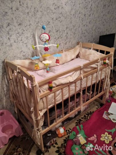 Детская кроватка
