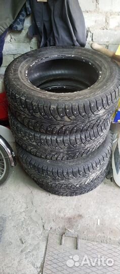 Nokian Tyres Hakkapeliitta 5 215/65 R16