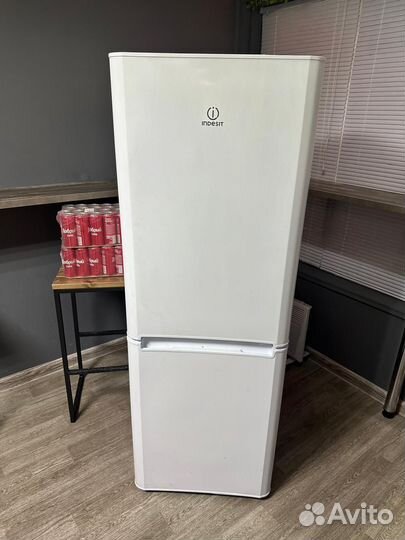 Холодильник бу indesit